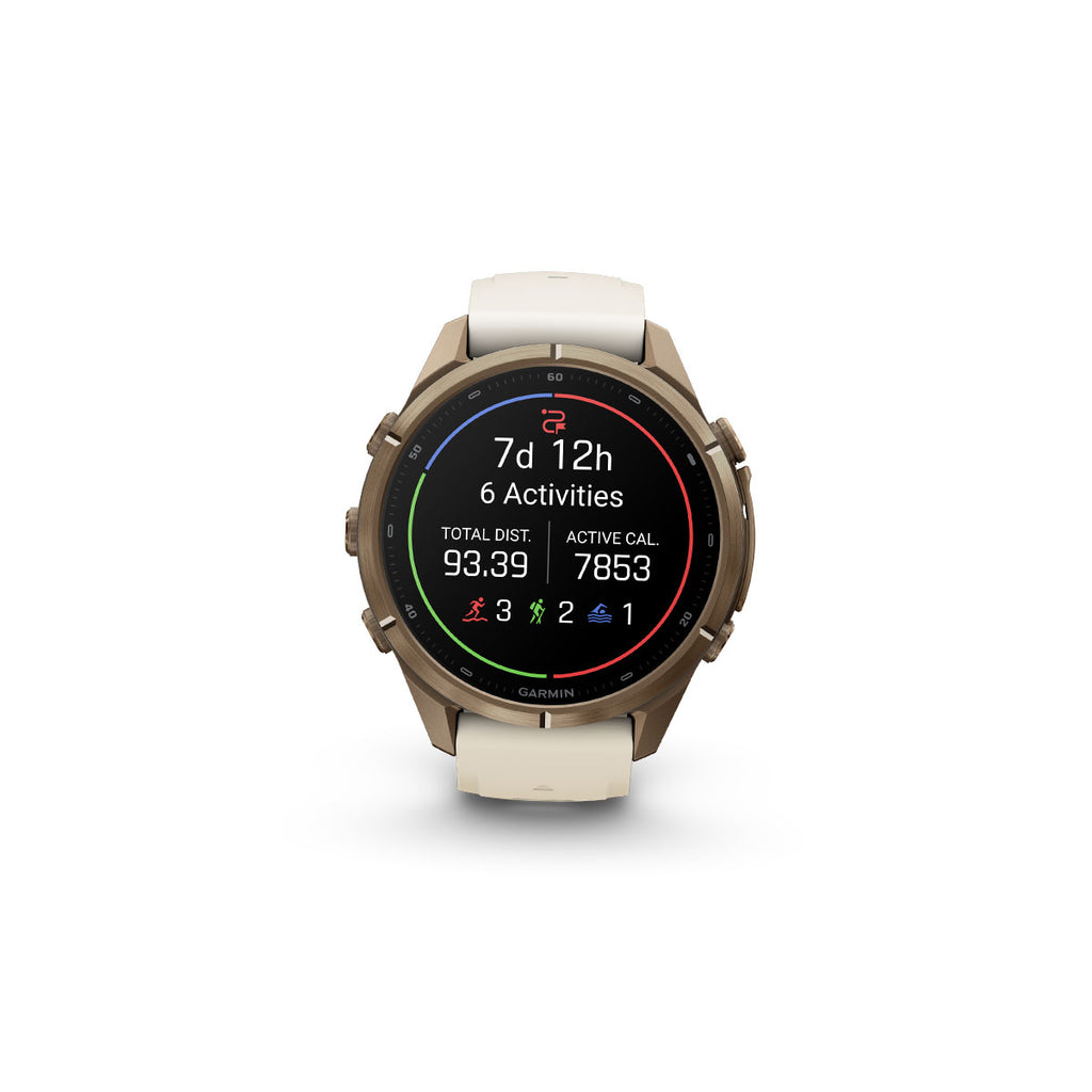 Garmin Fenix 9 Pro ur med 43 mm titaniumrem og aktivitetsdisplay