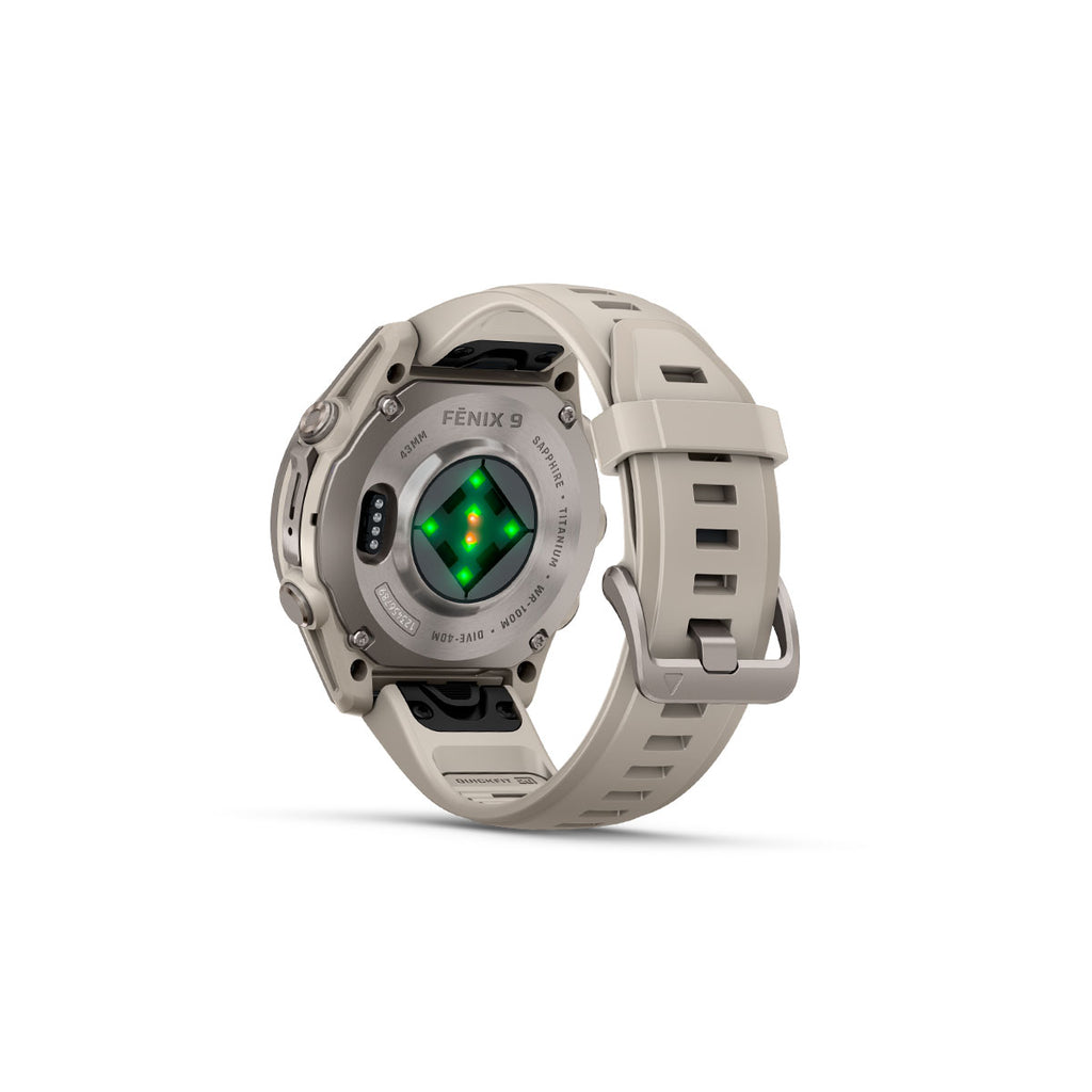 Garmin Fenix 9 smartur 43 mm titanium med lysergråt silikonerem