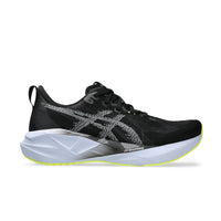 ASICS Novablast 5 Herre løbesko i sort og hvid