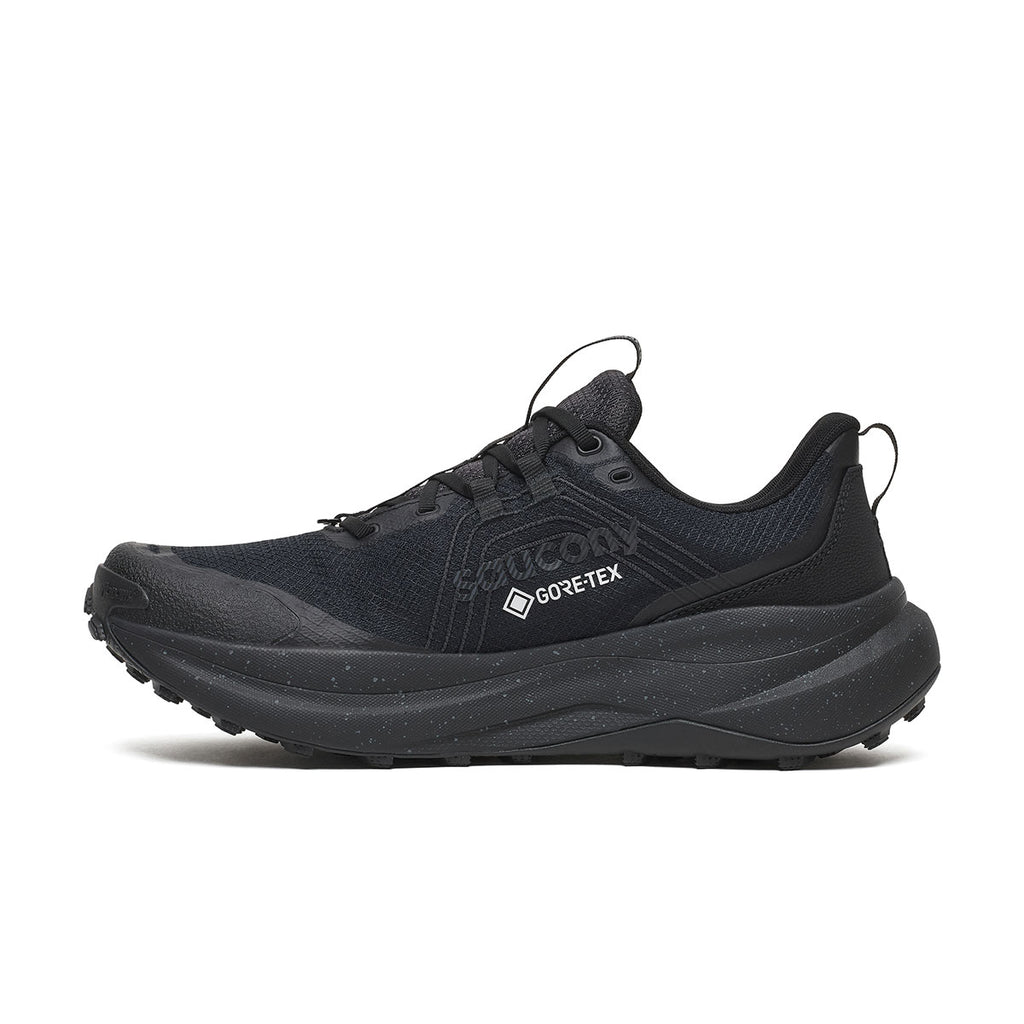 Saucony Xodus Ultra 4 GTX herresko i mørk trail-udgave med snørebånd