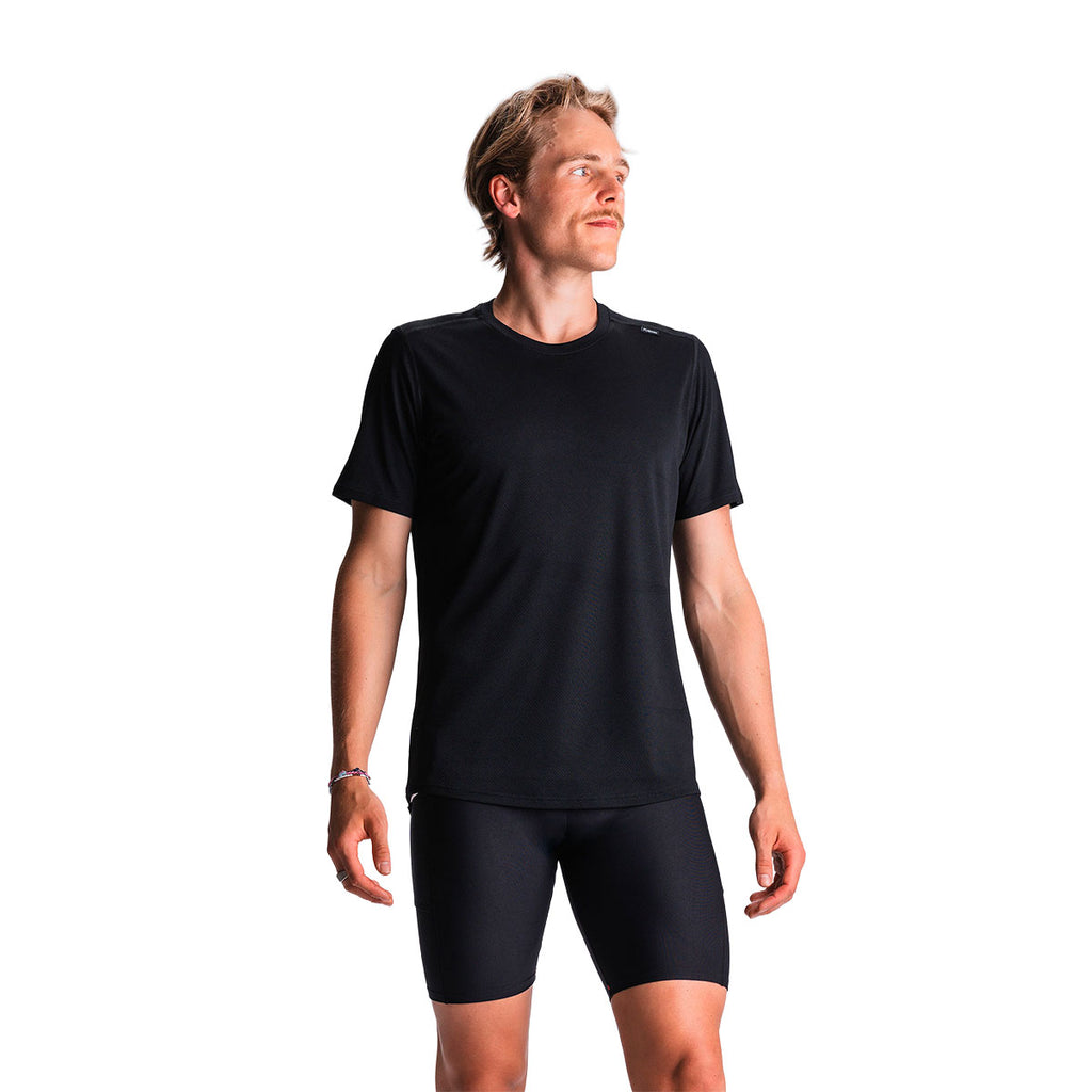 Sort herre T-shirt med korte ærmer og rund halsudskæring