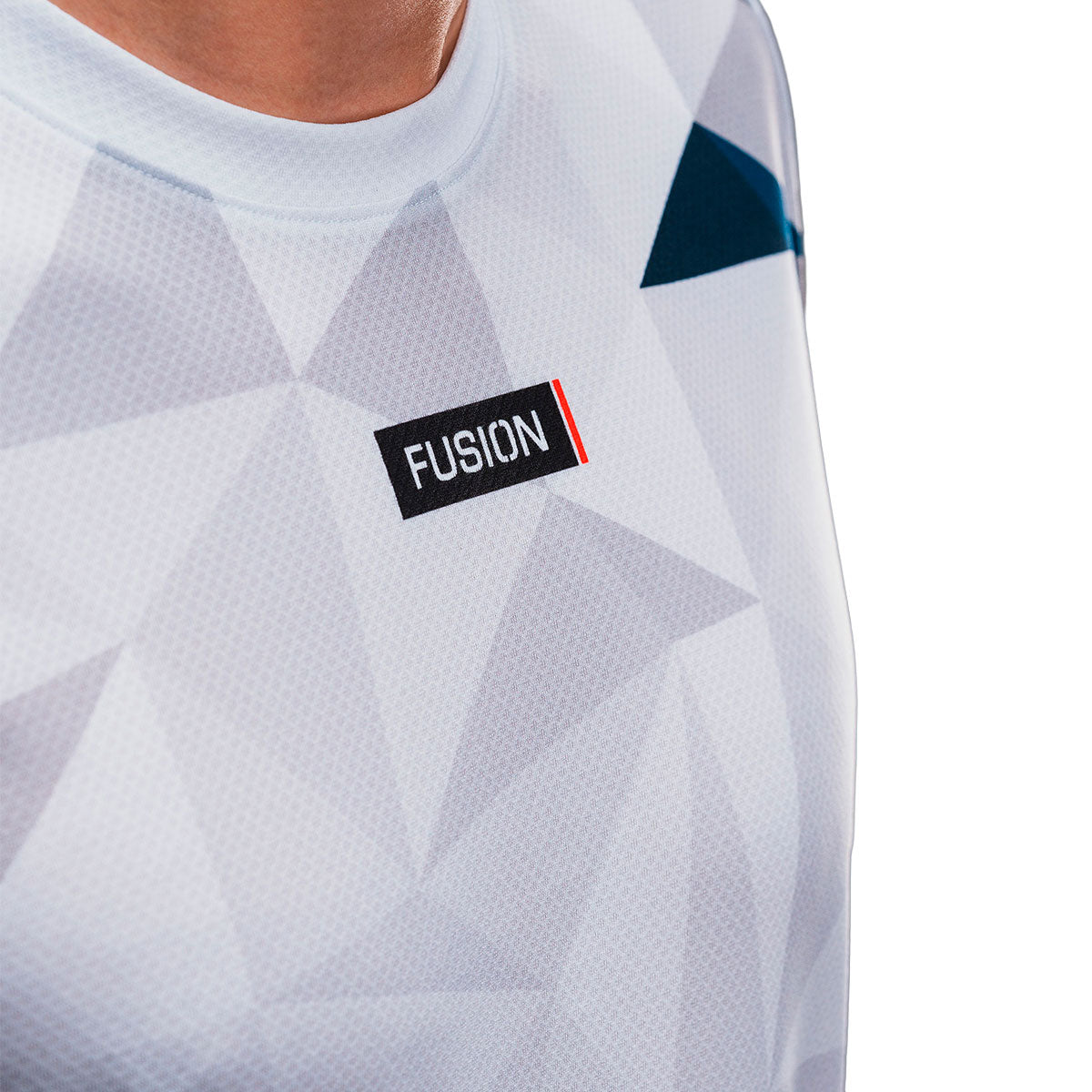 Fusion Tempo! PRO herre T-shirt med FUSION logo på brystet