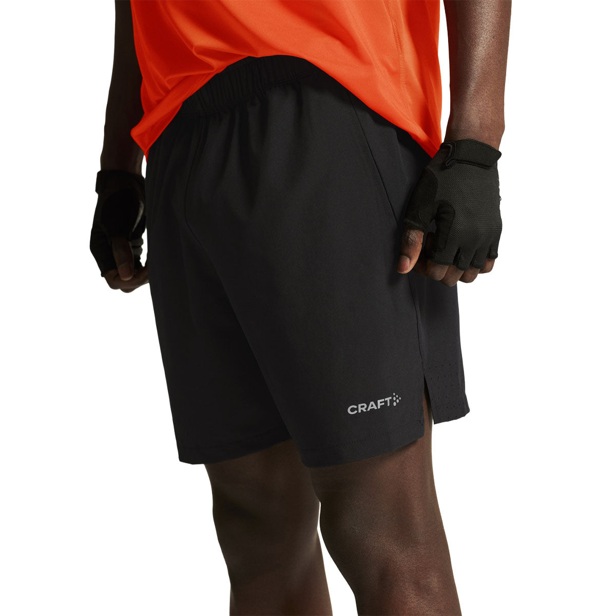 Craft ADV Essence herre shorts i sort med logo på benet