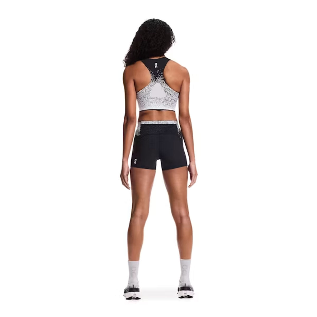 On Zero Short tights til dame med sort benlængde foran og bagpå