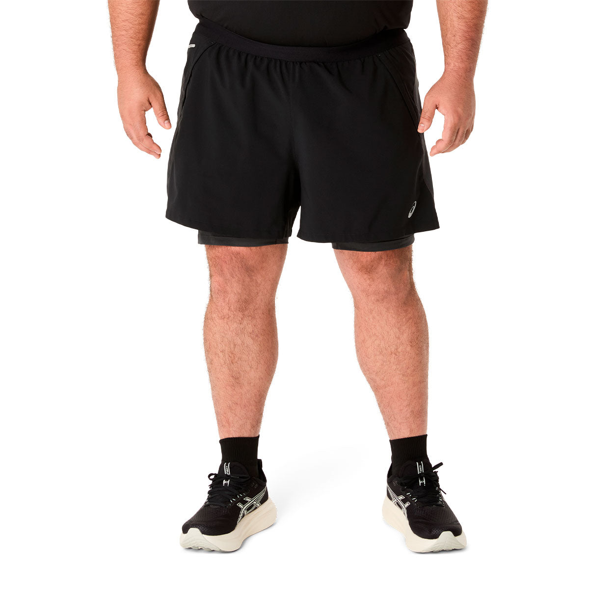 ASICS Road 2in1 5" shorts til mænd i sort