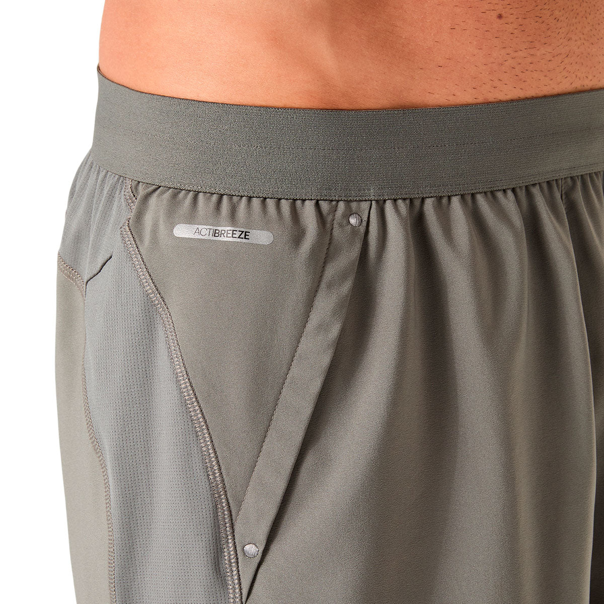 ASICS Road 5IN herre shorts i grå med elastik i taljen