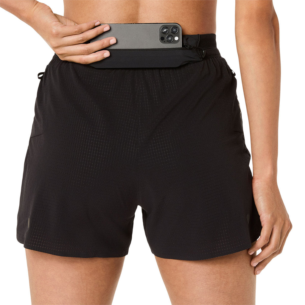 ASICS Metarun Split shorts til dame i sort, med snøre i taljen