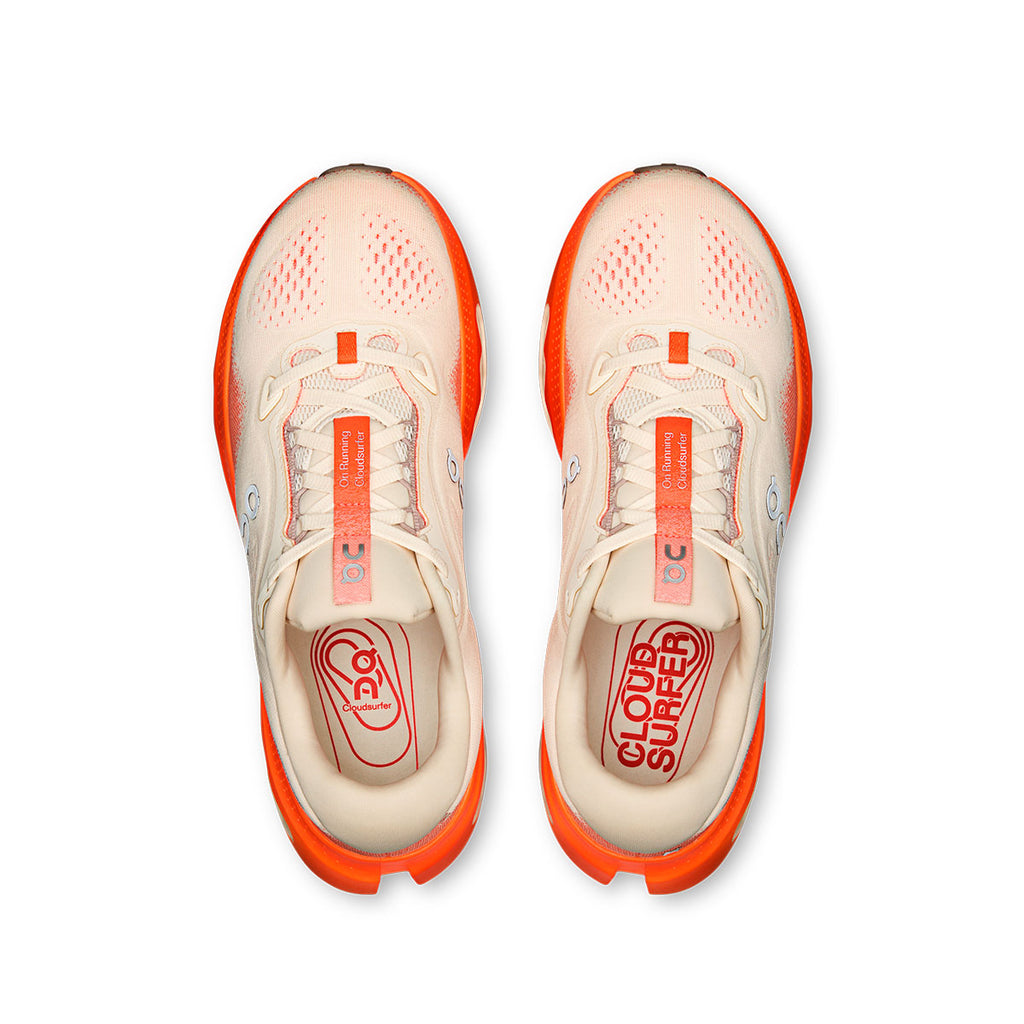 On Cloudsurfer 3 Dame løbesko med snørebånd og orange detaljer
