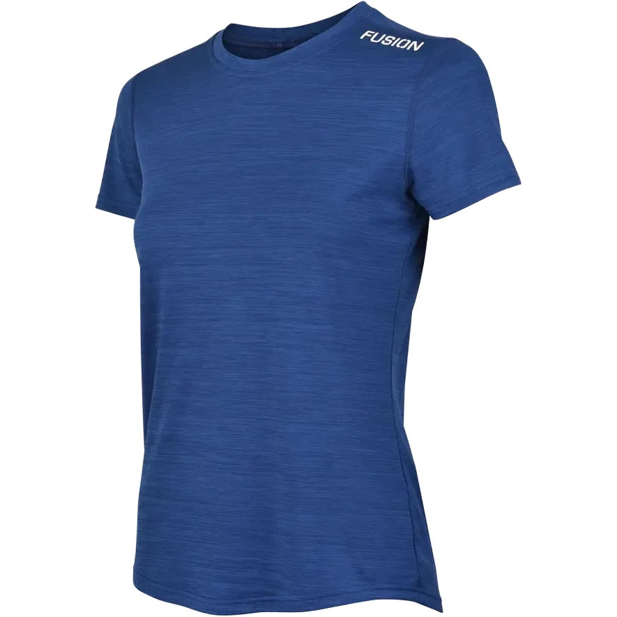 Fusion C3 damet-shirt i night blue med kort ærmer og logo