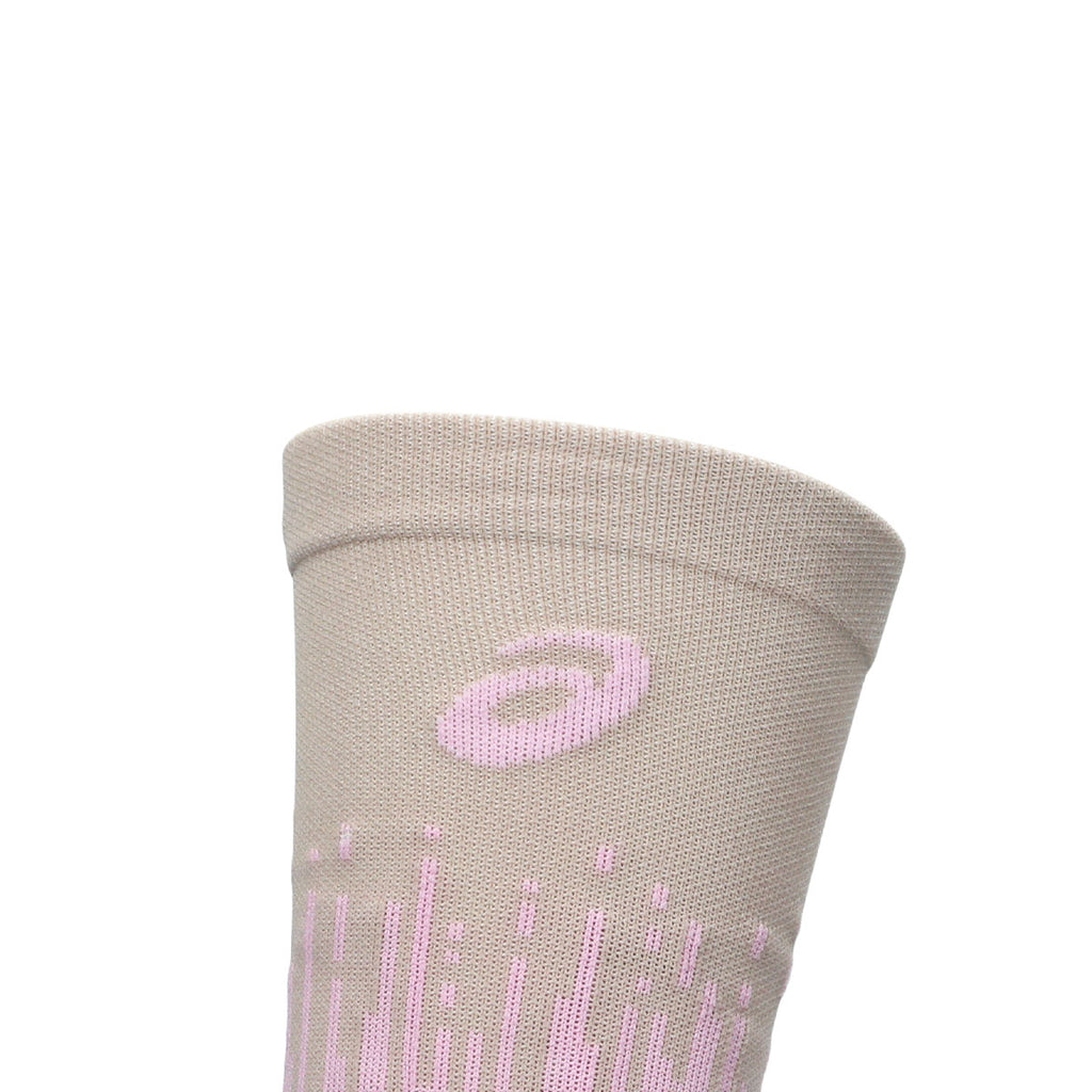 Asics Performance Run Sock Crew i beige med lyserøde detaljer
