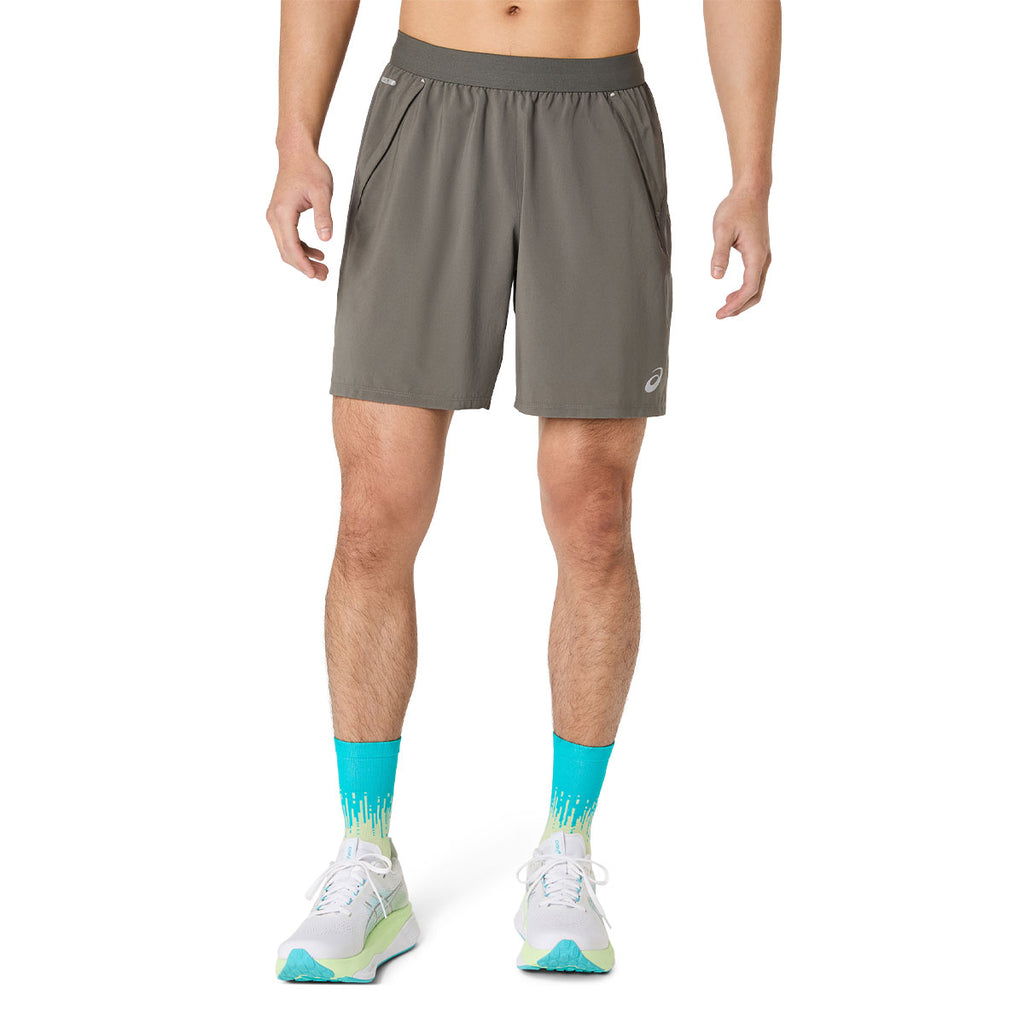 Asics Road 2in1 7" shorts til mænd i grå med lommer
