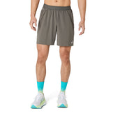 Asics Road 2in1 7" shorts til mænd i grå med lommer