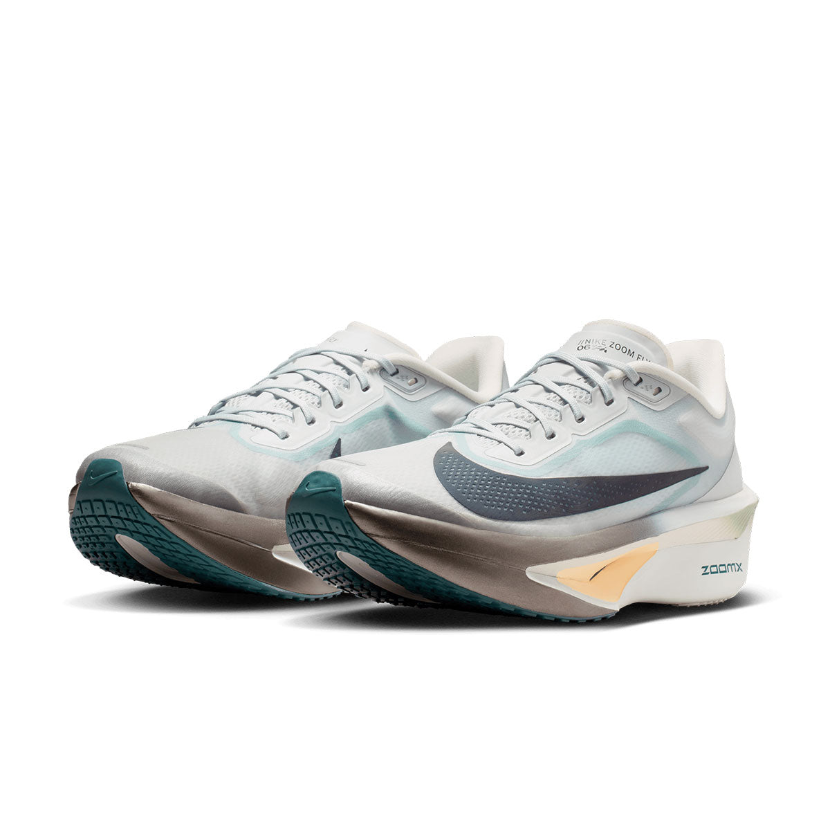 Nike Zoom Fly 6 herre løbesko i hvid med blå detaljer