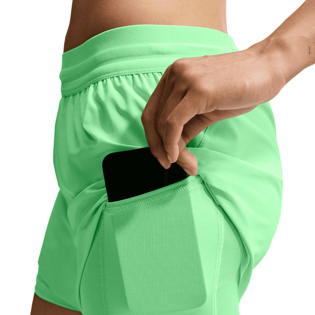 Nike Swift Dri-FIT dame shorts i grøn med indvendig lomme