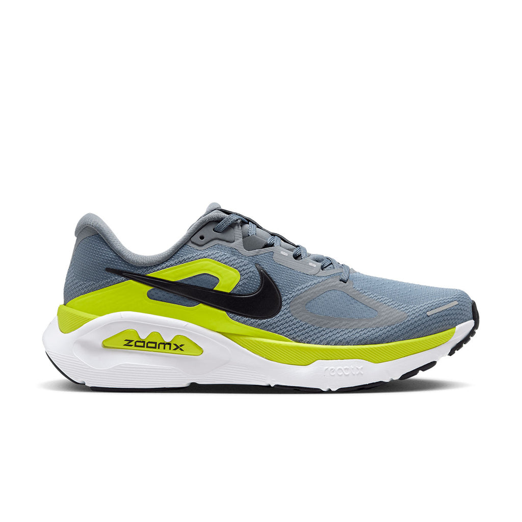 Nike løbesko til mænd med blå og grøn detaljer og snørebånd