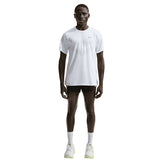 Nike Stride herre t-shirt med korte ærmer og logo på brystet