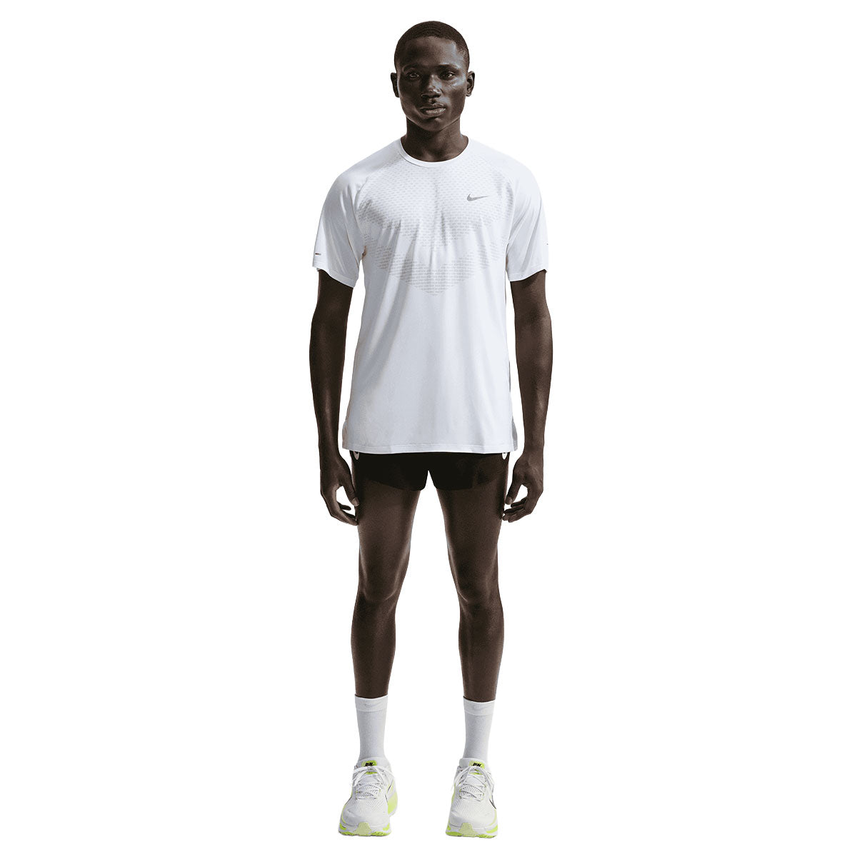Nike Stride herre t-shirt med korte ærmer og logo på brystet