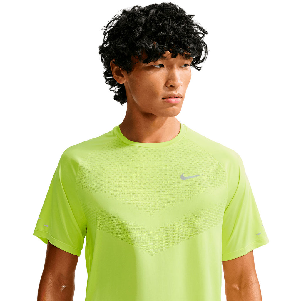 Neon grøn herre træningst-shirt med rund hals og kort ærme