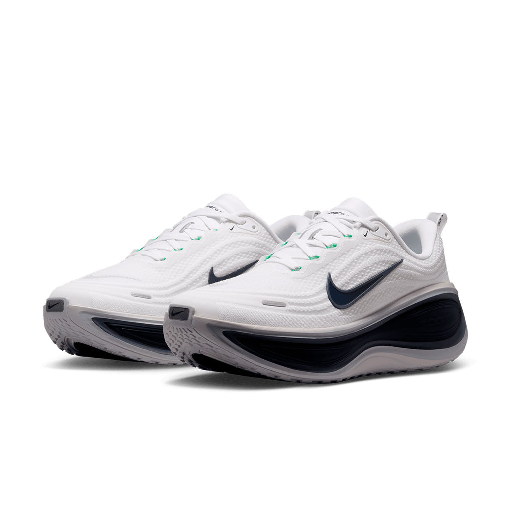 Nike Vomero Plus herre løbesko i hvid med blå Swoosh