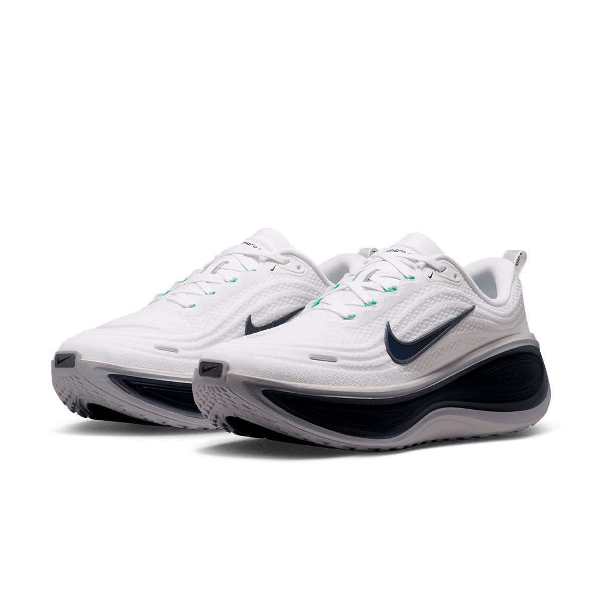 Nike Vomero Plus herre løbesko i hvid med blå Swoosh