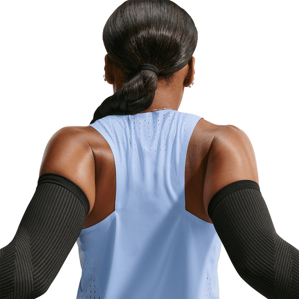 Nike AeroSwift singlet til dame med lysblåt mesh og racerback