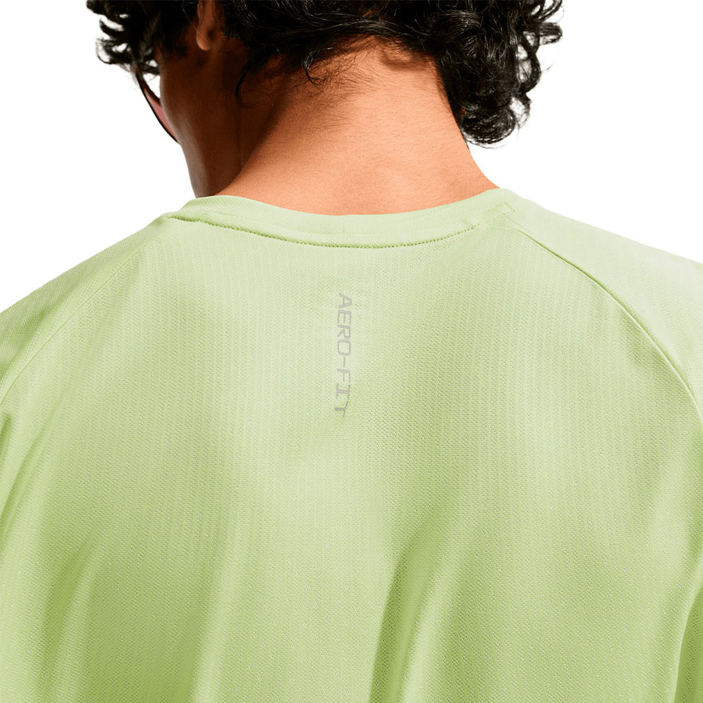 Nike Aero-FIT Stride herre T-shirt med kort ærme og rygprint