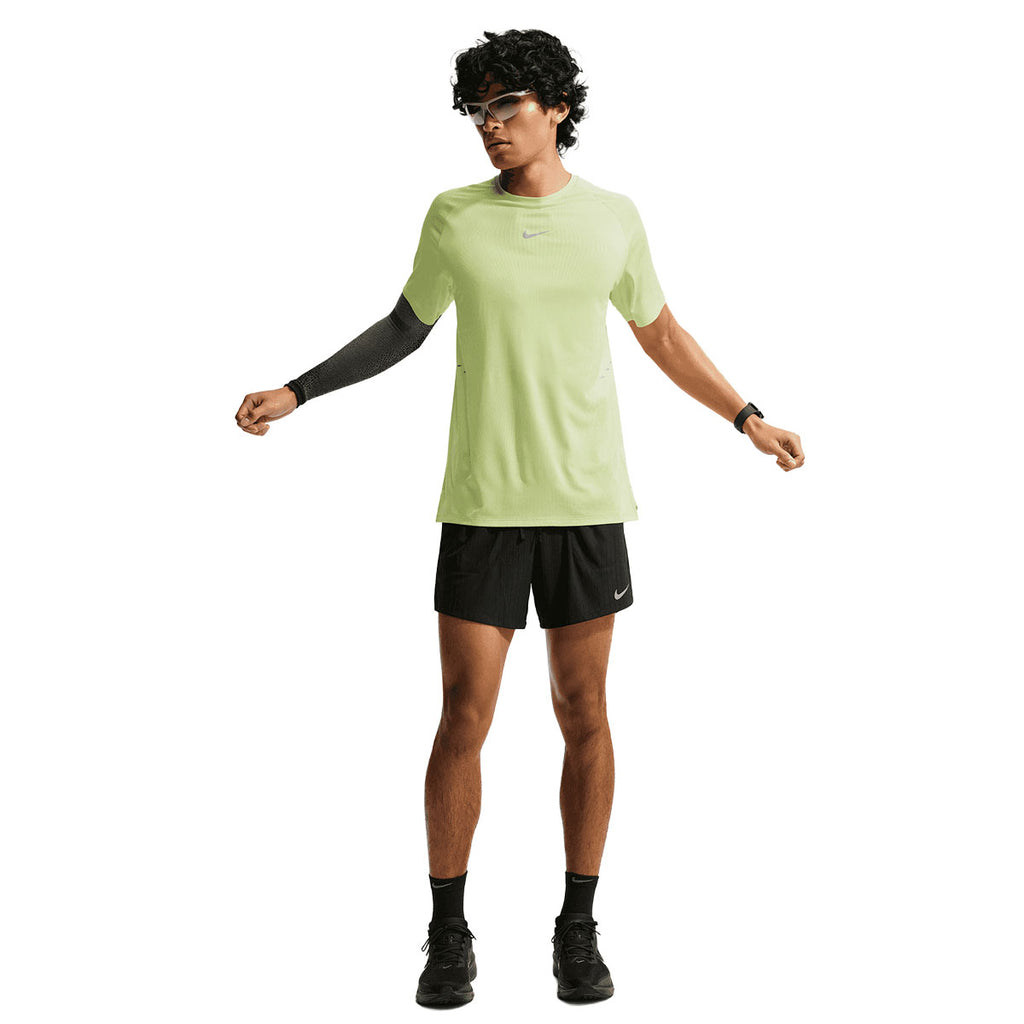 Nike Aero-FIT herre t-shirt i limegrøn med korte ærmer