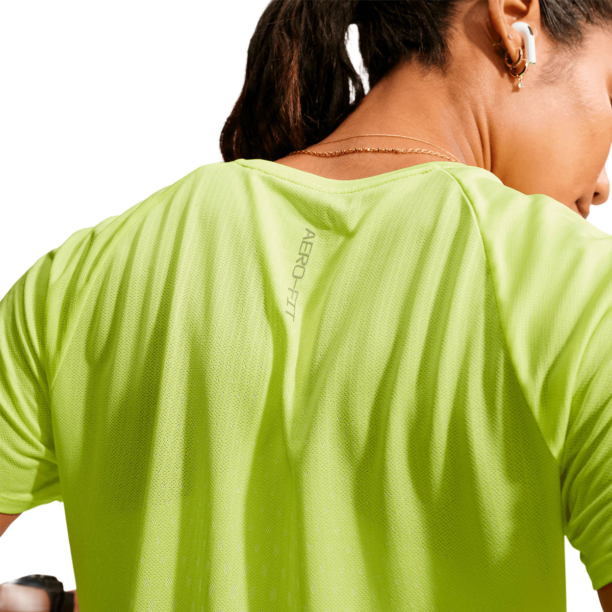 Nike Swift Aero-FIT T-shirt i neonlime farve set bagfra