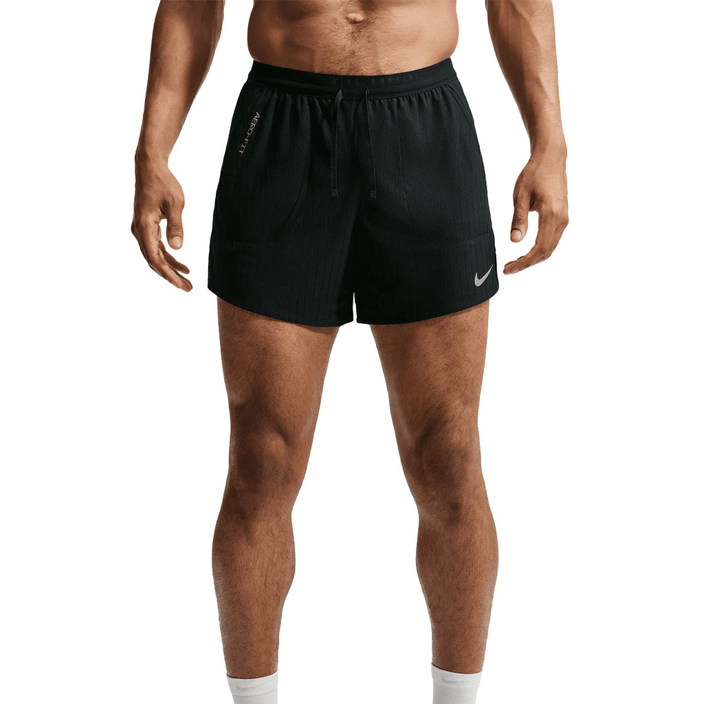 Nike Stride Aero-FIT 5-tommer herreshorts i sort med snøre og sidelommer