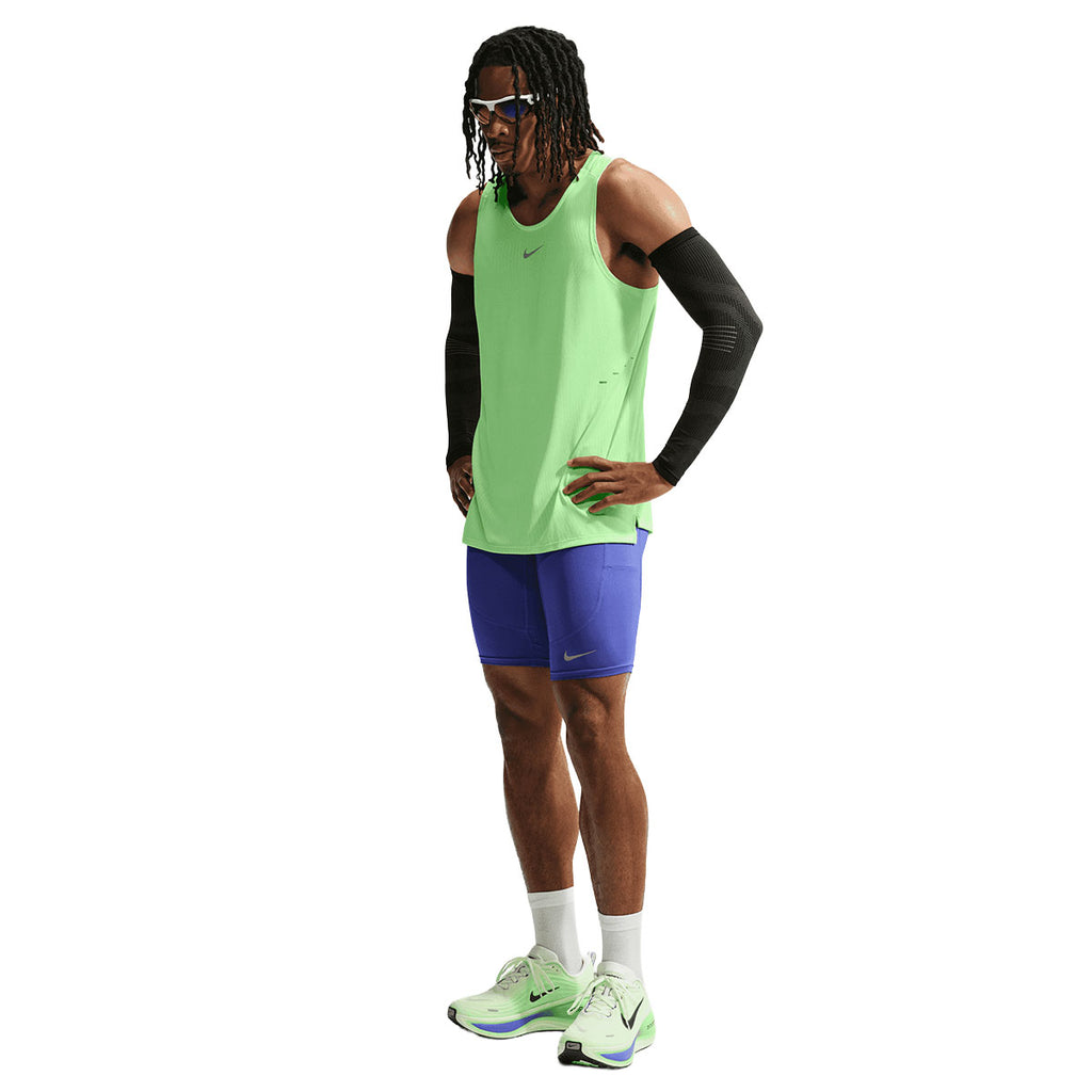 Nike Aero-FIT herre tanktop i grøn med korte ærmeløse åbninger