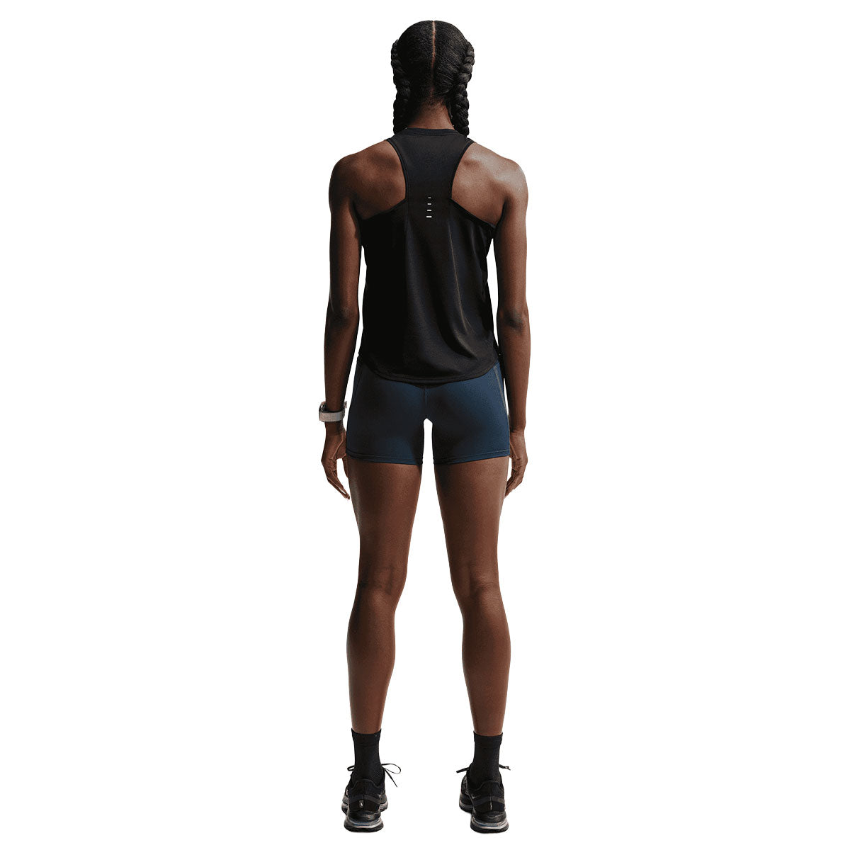 Nike Swift tank top med rygdetalje og racerback, sort