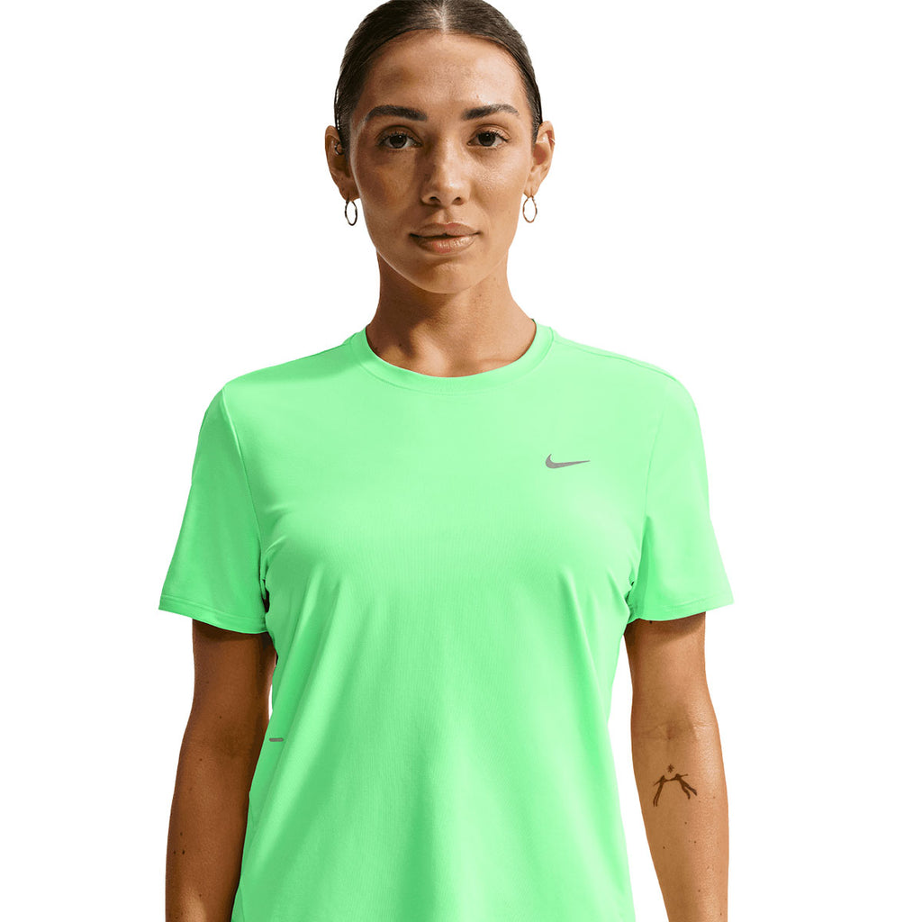 Nike Swift Top SS Dame grøn T-shirt med korte ærmer og rund hals