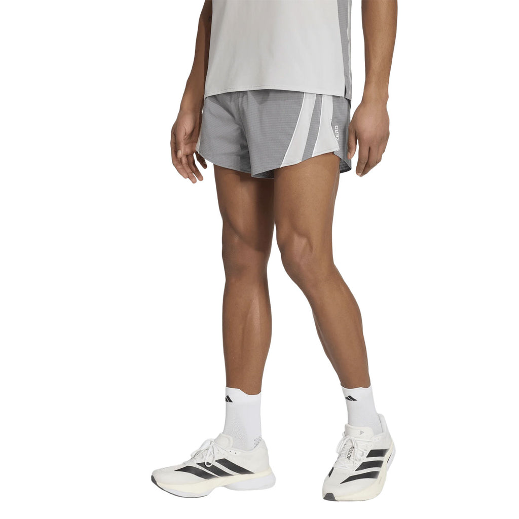 Adidas Adizero 5" herre-shorts i grå med hvide detaljer
