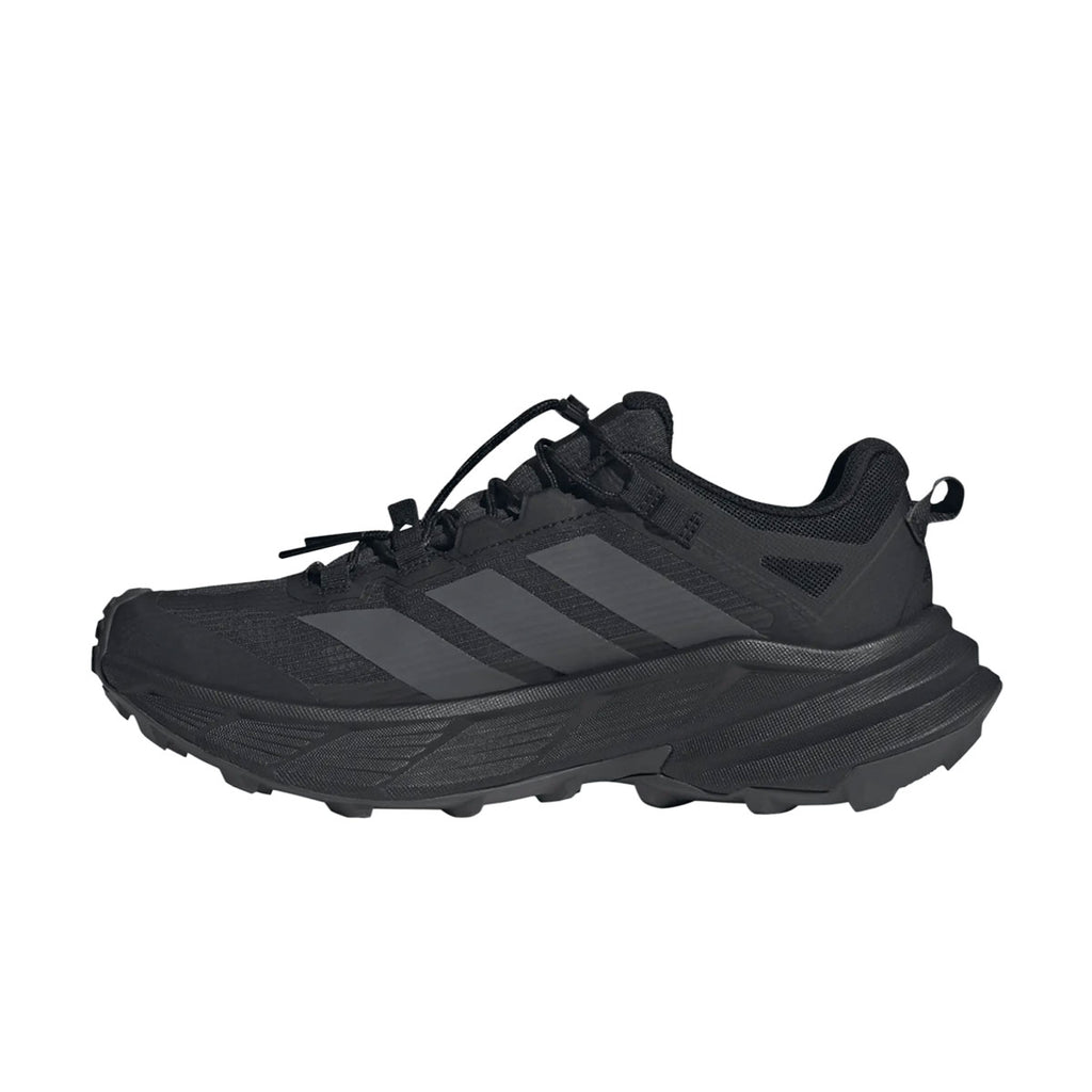 Sort adidas Terrex Freehiker SL herresko til trail, med snørebånd