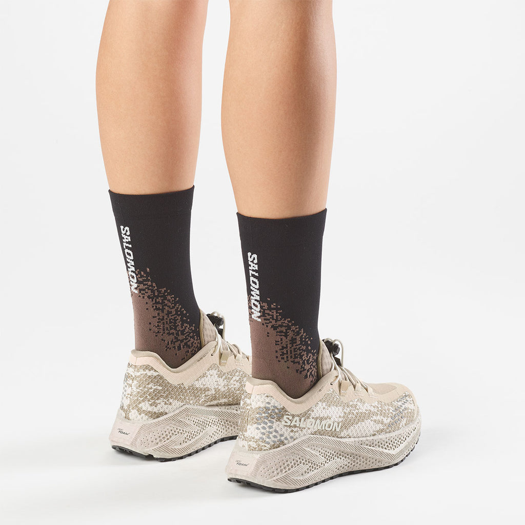 Salomon Aero Glide 4 GRVL dame løbesko med snørebånd og sokker