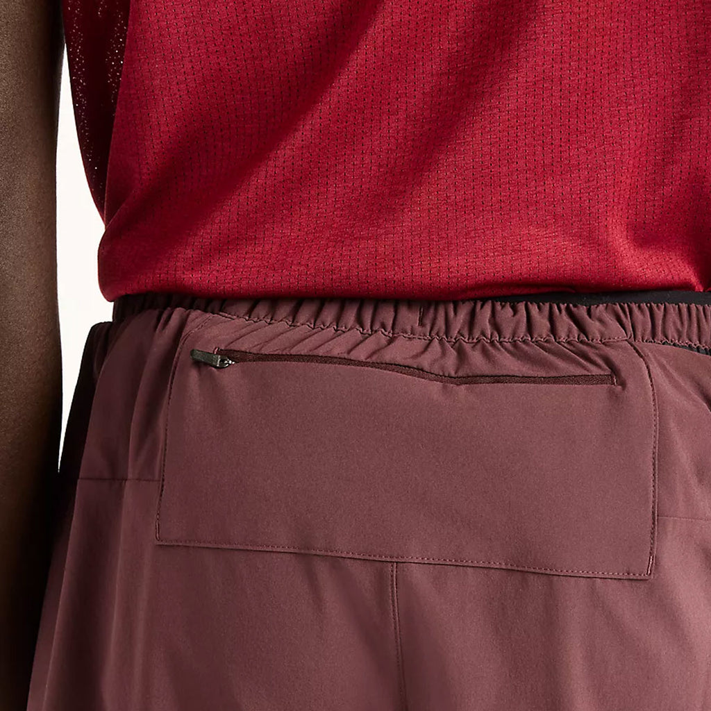 New Balance RC Essential shorts med elastisk talje og sidelommer