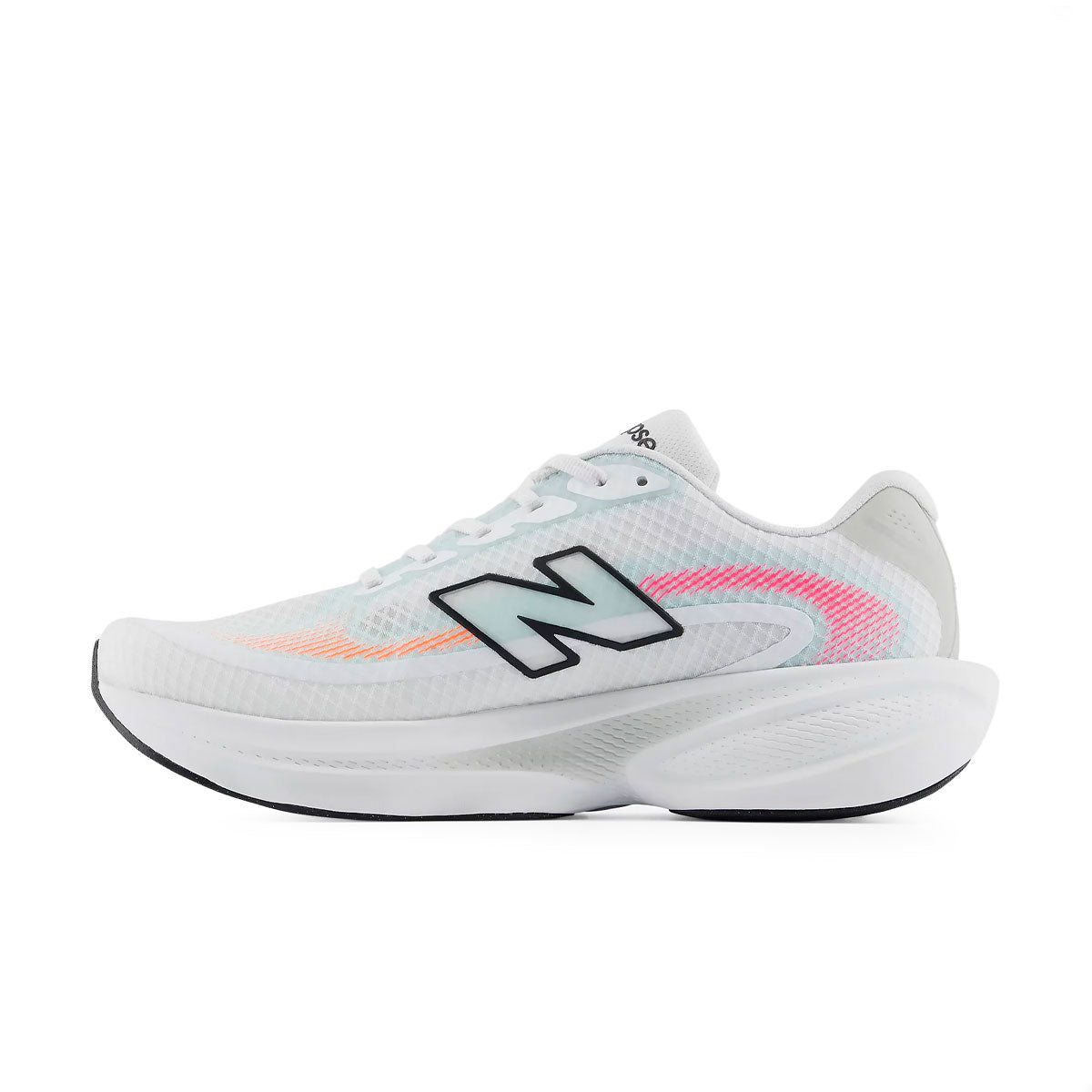New Balance løbesko med grå overdel og sort N-logo forside