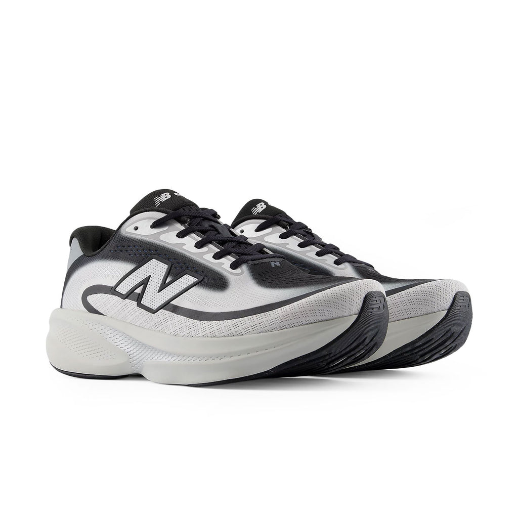 New Balance Ellipse v1 herreløbesko i sort og grå med snørebånd