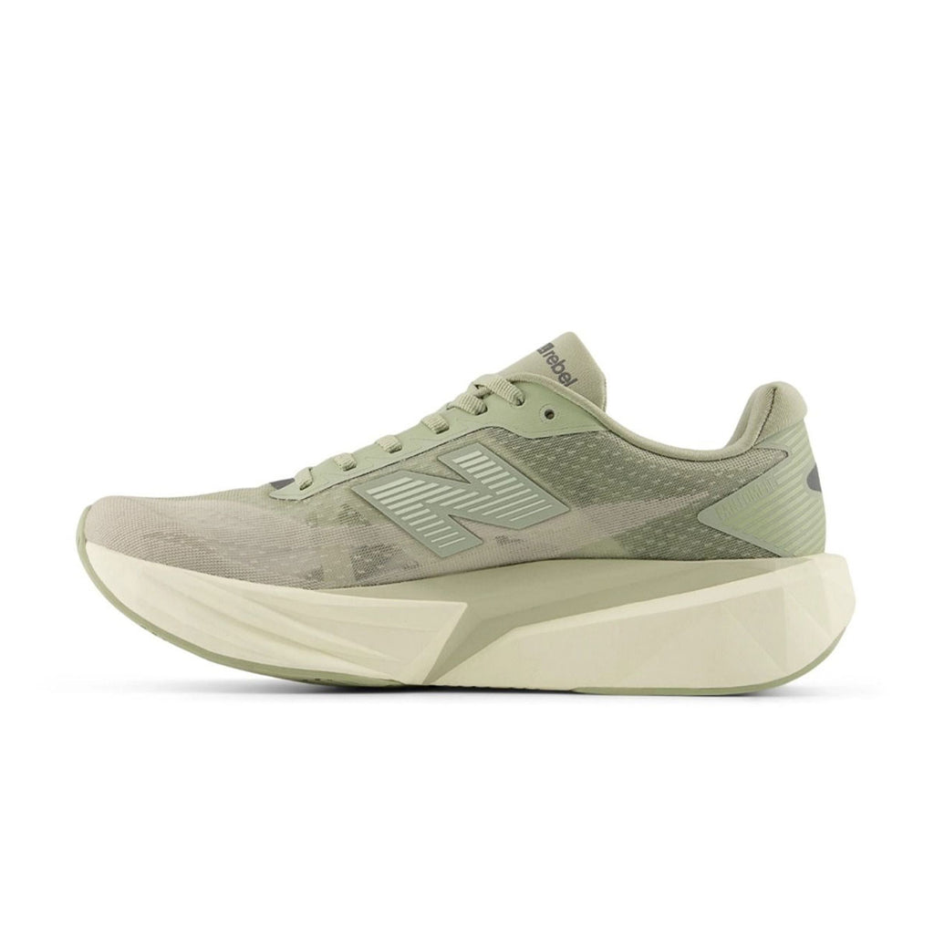 New Balance FuelCell Rebel v5 herre løbesko med lys grå overdel