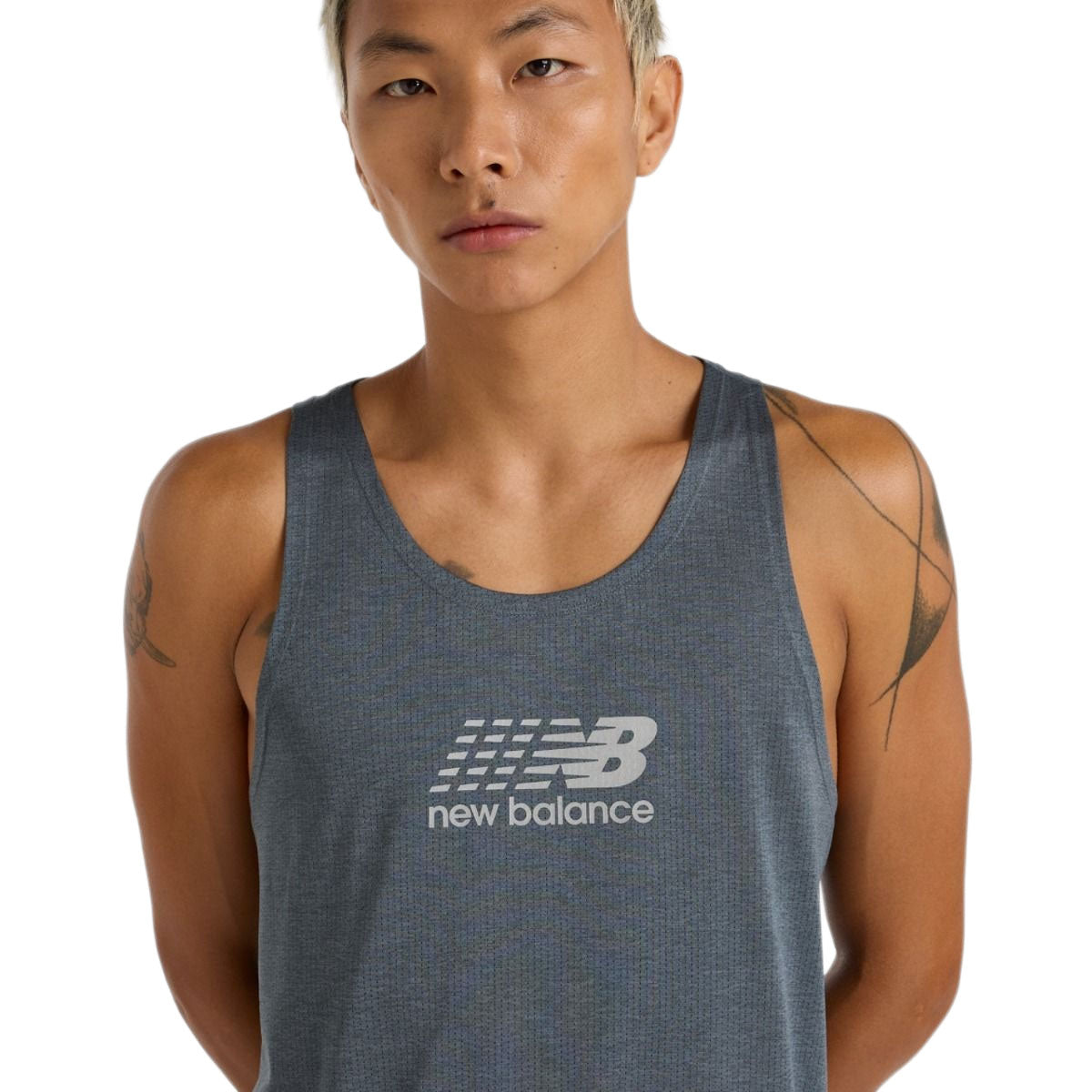 Mørkegrå New Balance singlet til mænd med logo foran