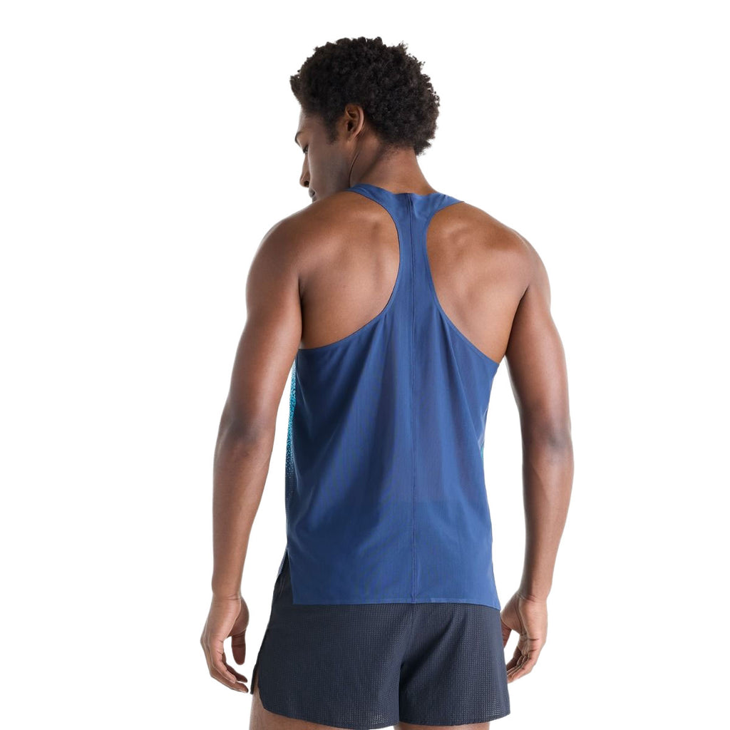 Blå New Balance Race Day herresinglet med rygprint