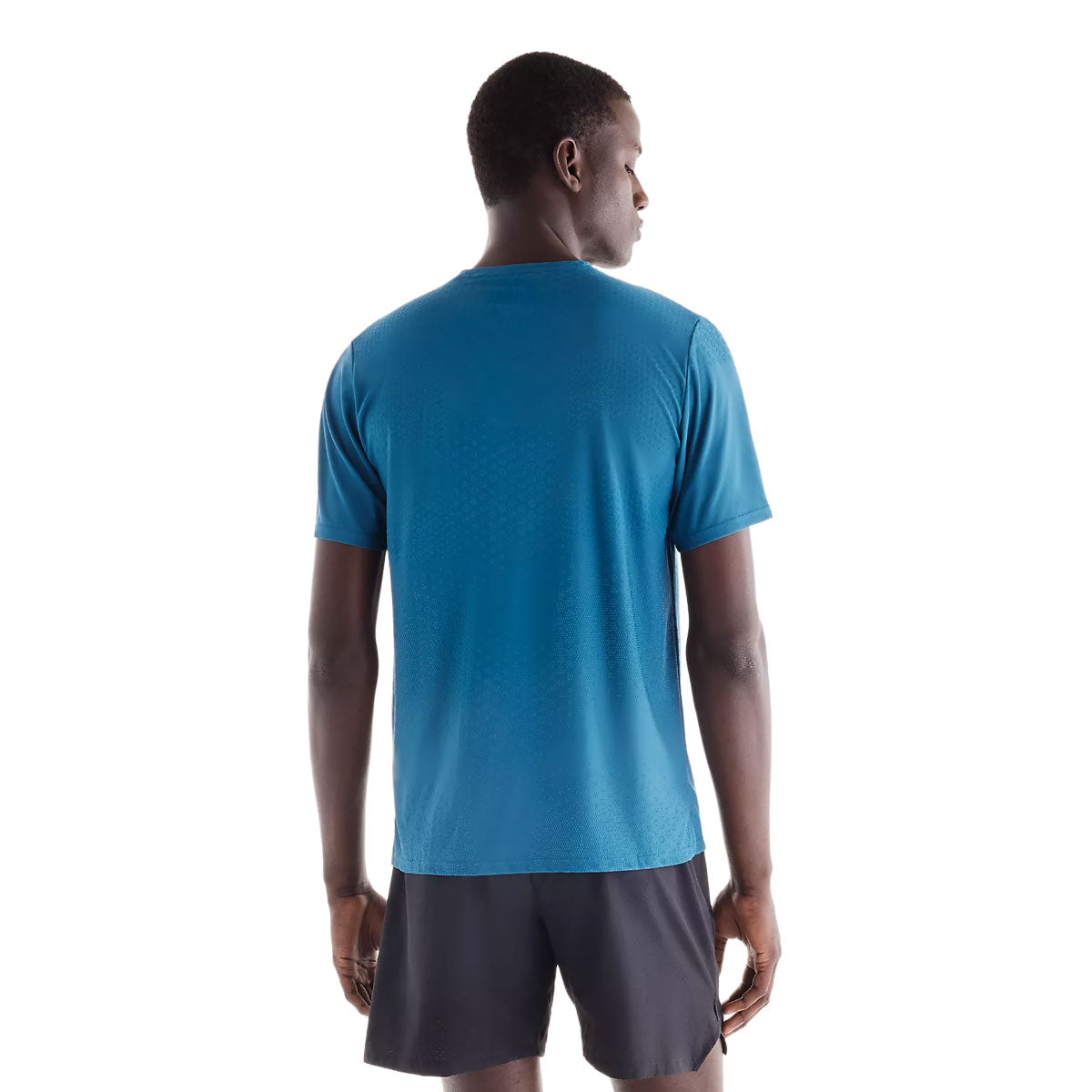 Blå New Balance RC Adapt herre T-shirt set bagfra