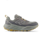Grå New Balance Hierro V9 herre trail sko med Vibram sål