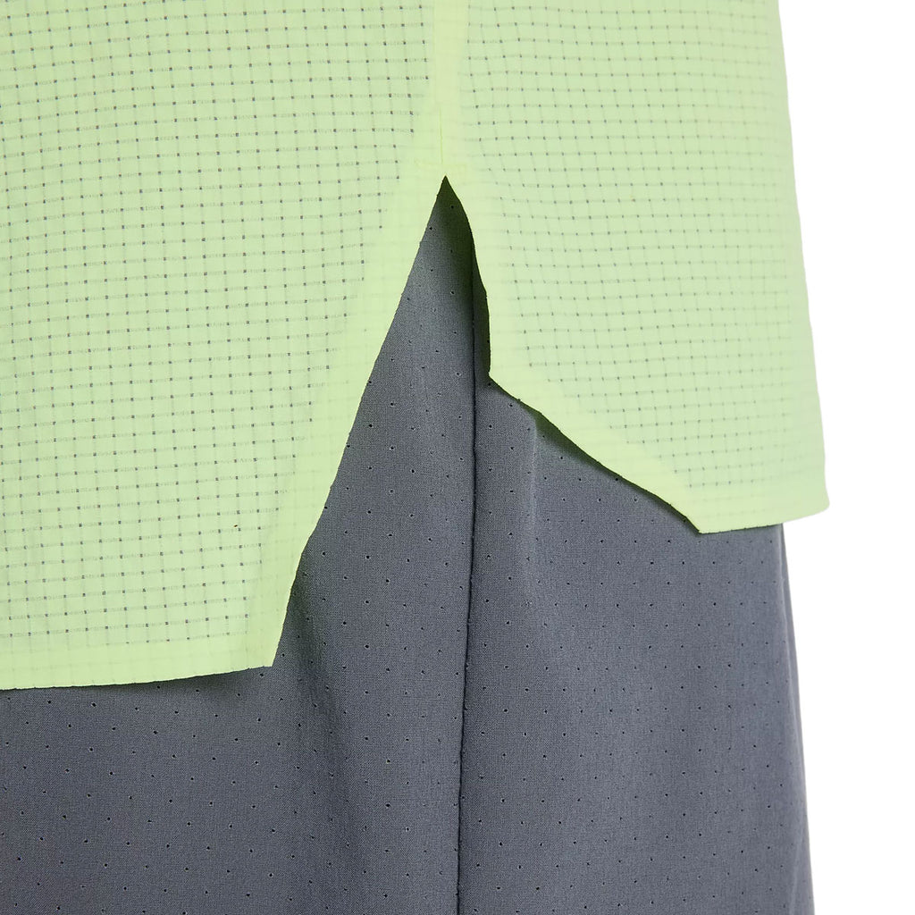 Lys grøn Race Day Ultra Light T-shirt med slidser i siden