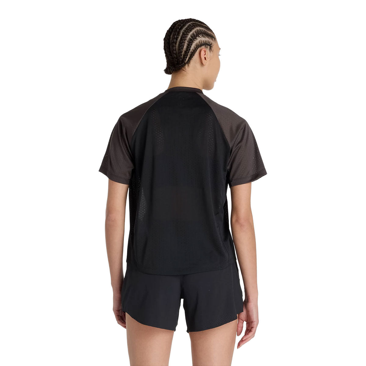 Sort New Balance Viz-Tech Run SS Tee til damer set bagfra