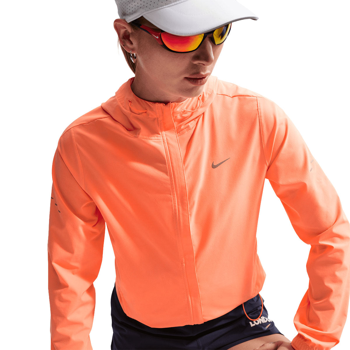Nike Swift Repel løbejakke til damer i orange farve