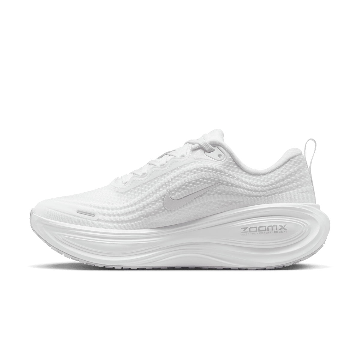 Nike Vomero Plus Dame i hvid med blød sål og åndbart materiale