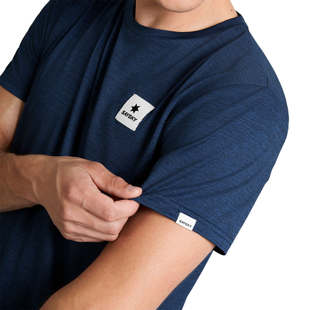 Saysky Statement Pace T-shirt med logoetiket og stjerne på brystet