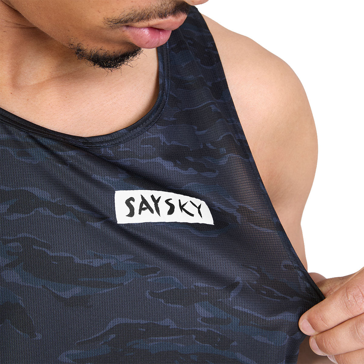 Saysky Tiger combat singlet til mænd med camouflage mønster og logo