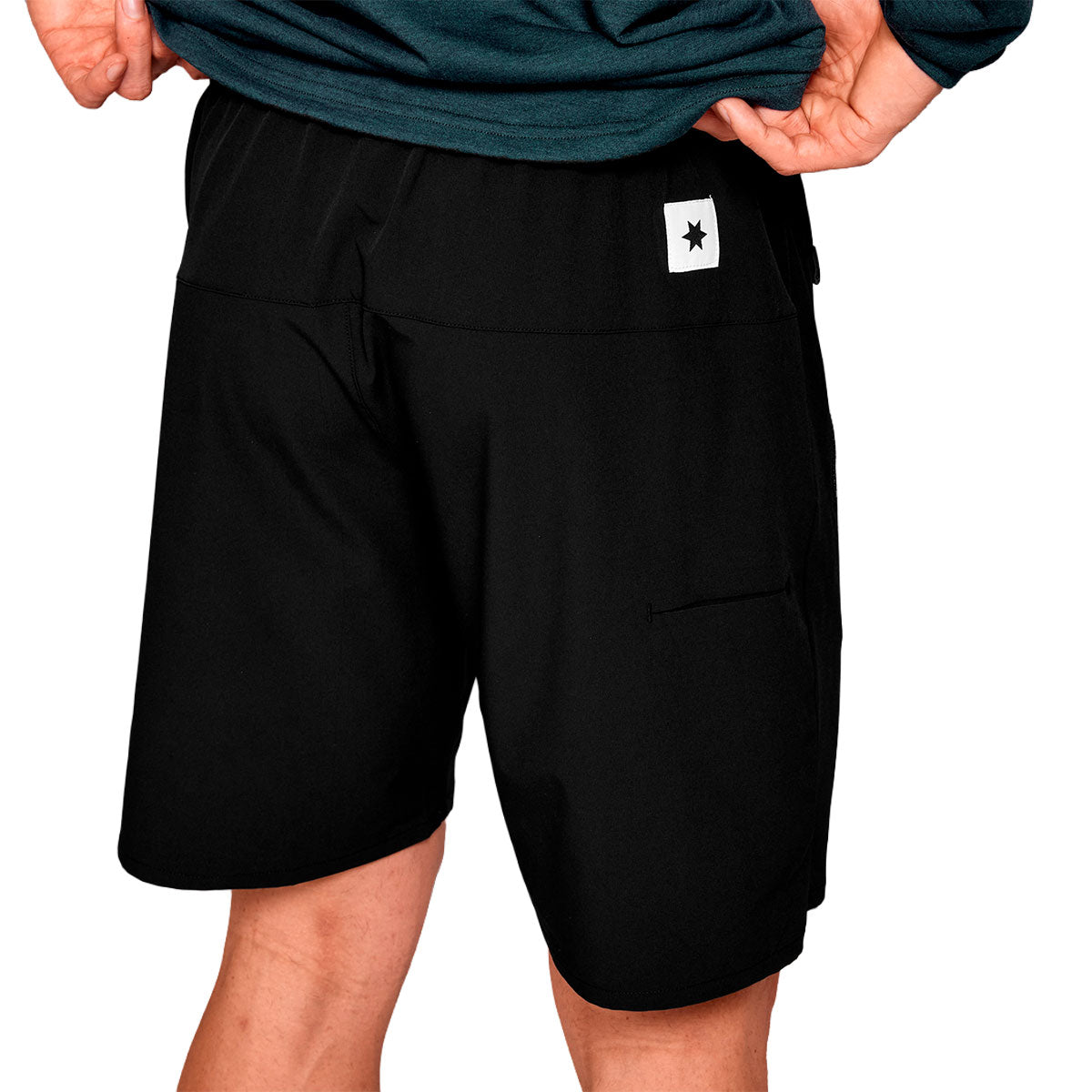 Saysky Motion Shorts 8'' herre i sort med lommer
